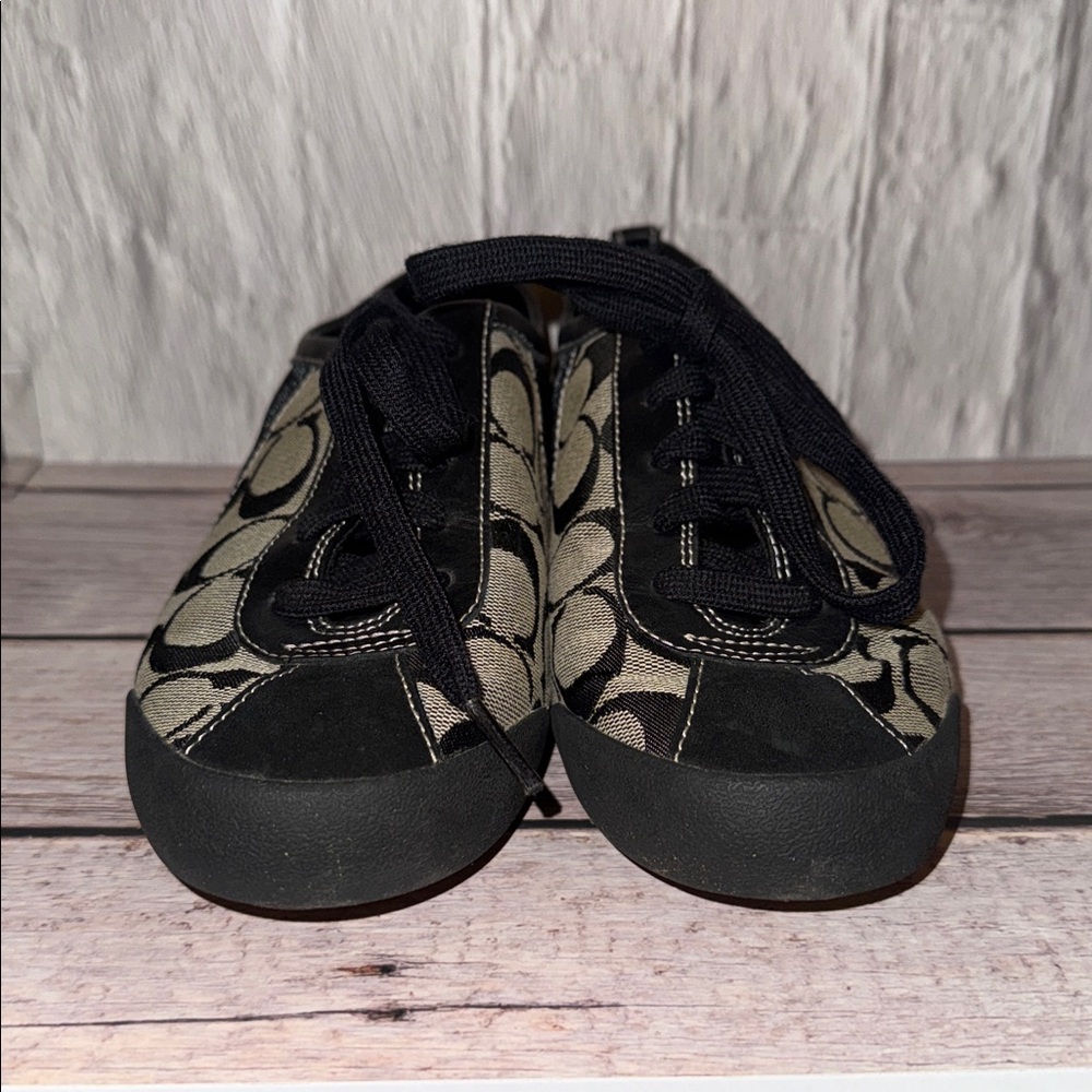 Coach Melodie Signature C Low Top Sneaker - Picture 2 of 8